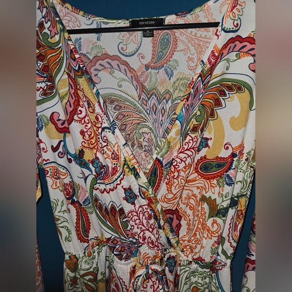 Beautiful Expresso dip hem dress with split flare sleeves and paisley pattern, M - Picture 3 of 9